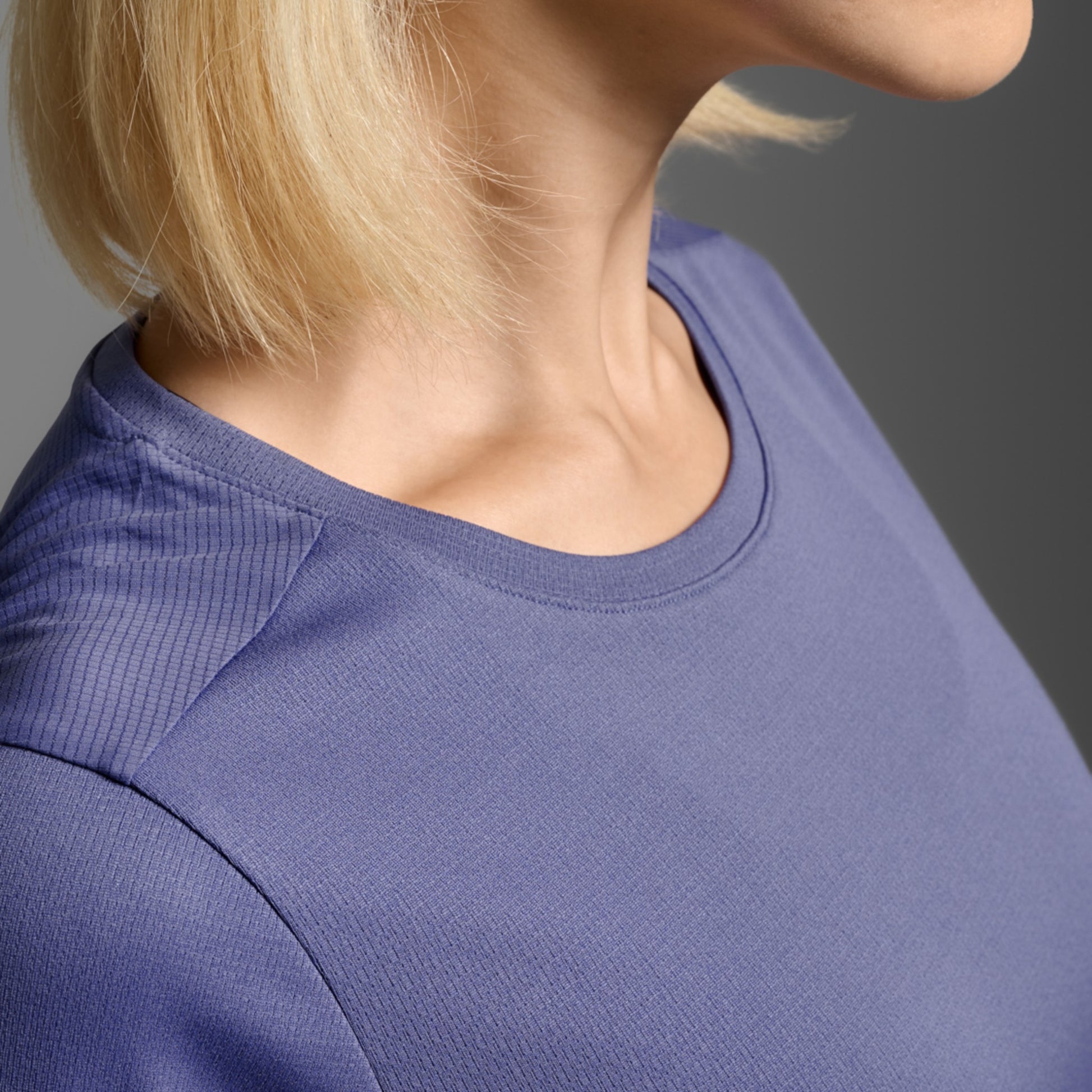 2XU South Africa - Women's Aero Mesh Tee - S