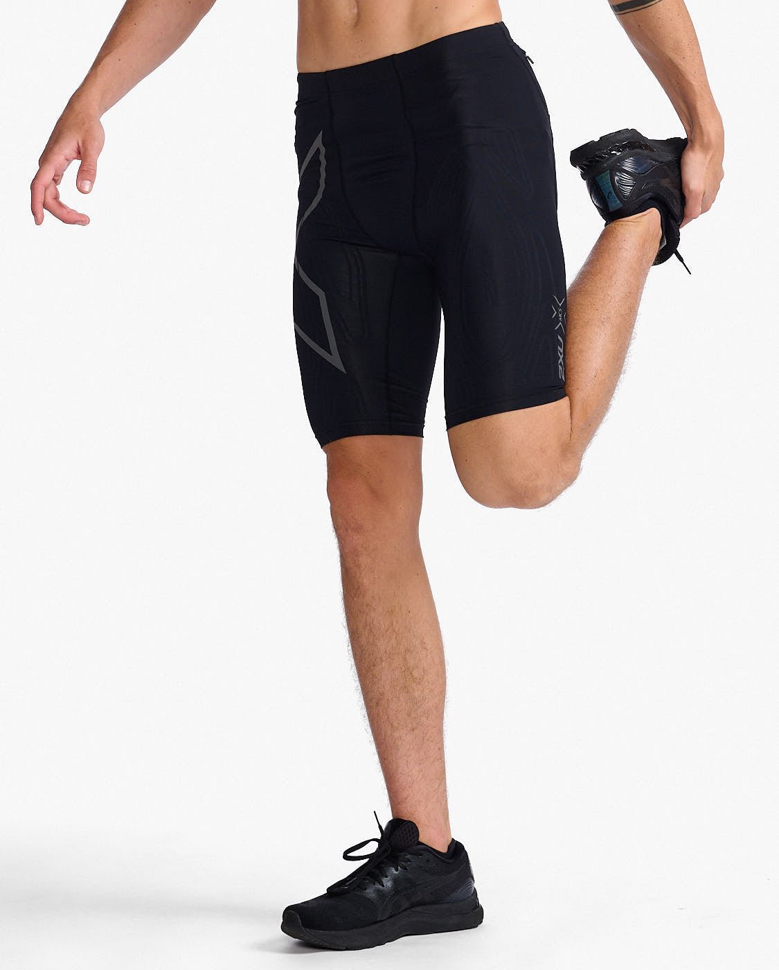 2XU South Africa - Men's Light Speed Compression Shorts - Black/Black Reflective