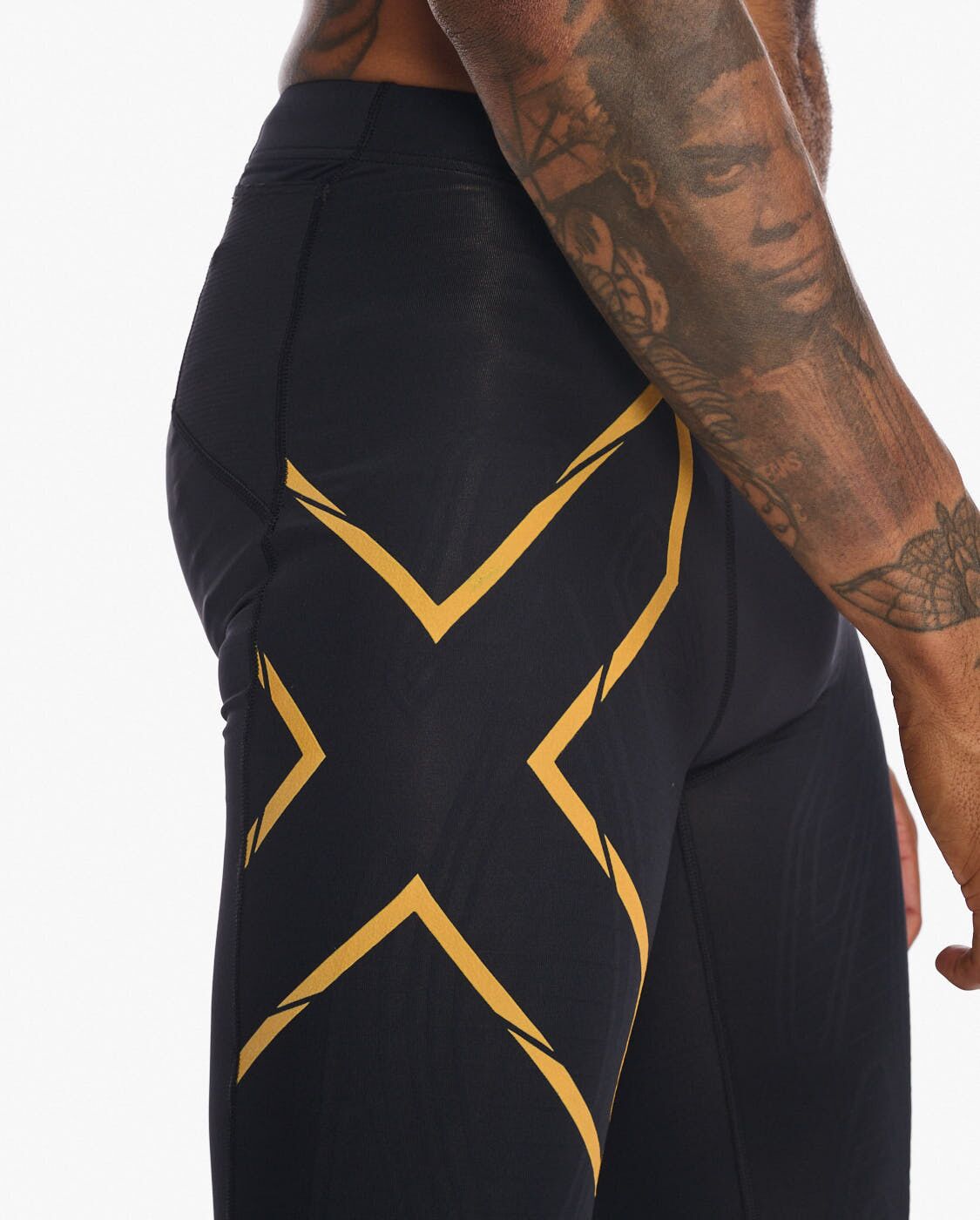 2XU South Africa - Men's Light Speed Compression Shorts - Black/Turmeric Reflective