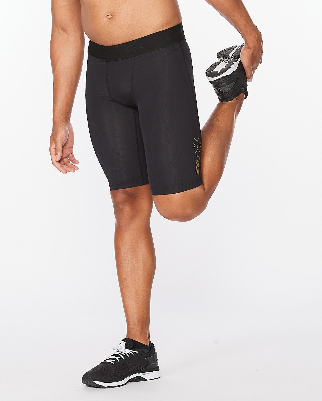 2XU SA - Men's Force Compression Shorts - Black/Gold