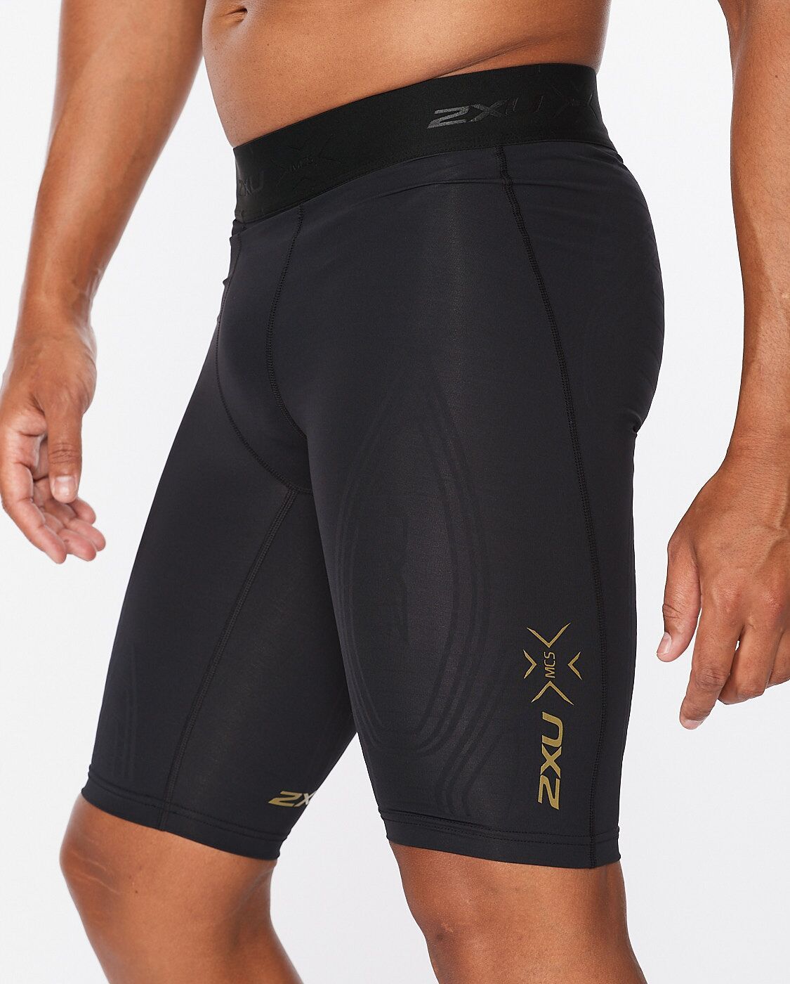 2XU SA - Men's Force Compression Shorts - Black/Gold