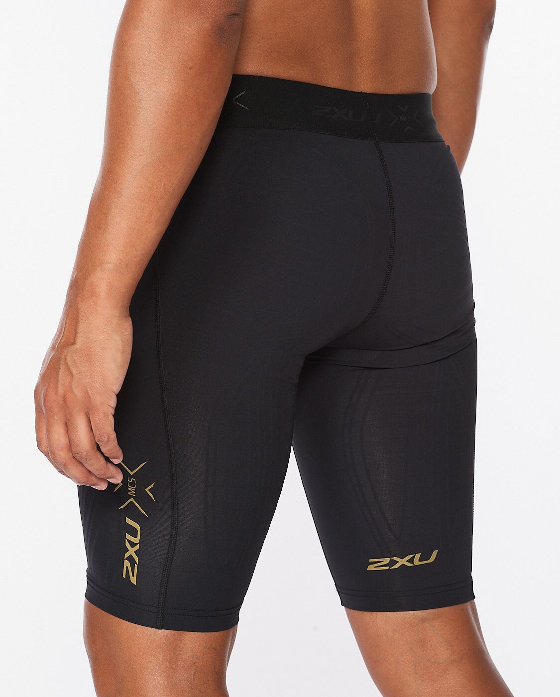 2XU SA - Men's Force Compression Shorts - Black/Gold