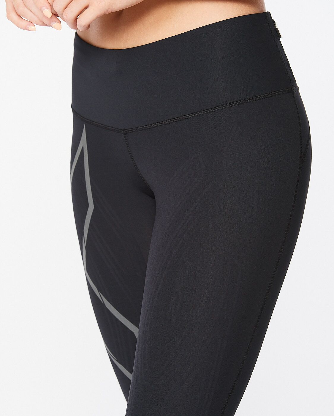 2XU South Africa - Women's Light Speed Mid-Rise Compression Tights - Black/Black Reflective