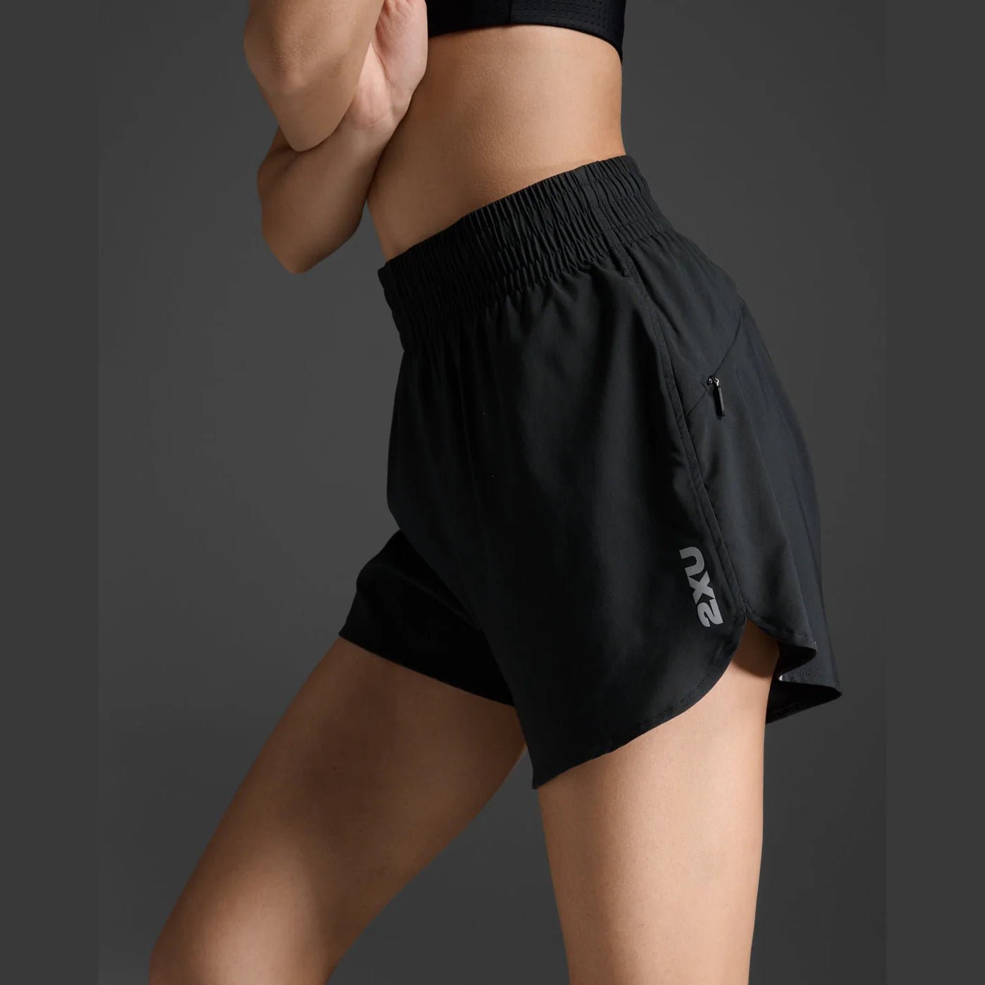 2XU South Africa - Women's Aero Hi - Rise 4 inch Shorts - Black/Silver Reflective