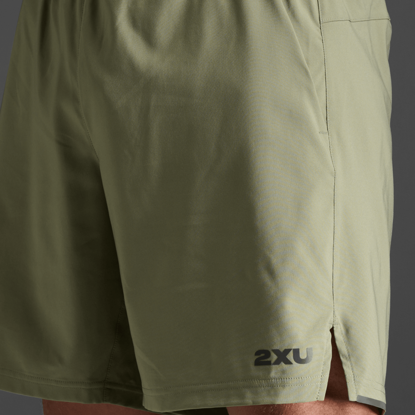 2XU South Africa - Men's Aero 7 Inch Shorts - Hunter/Black Reflective