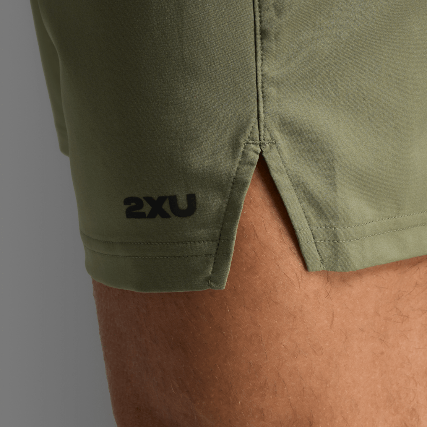 2XU South Africa - Men's Aero 7 Inch Shorts - Hunter/Black Reflective