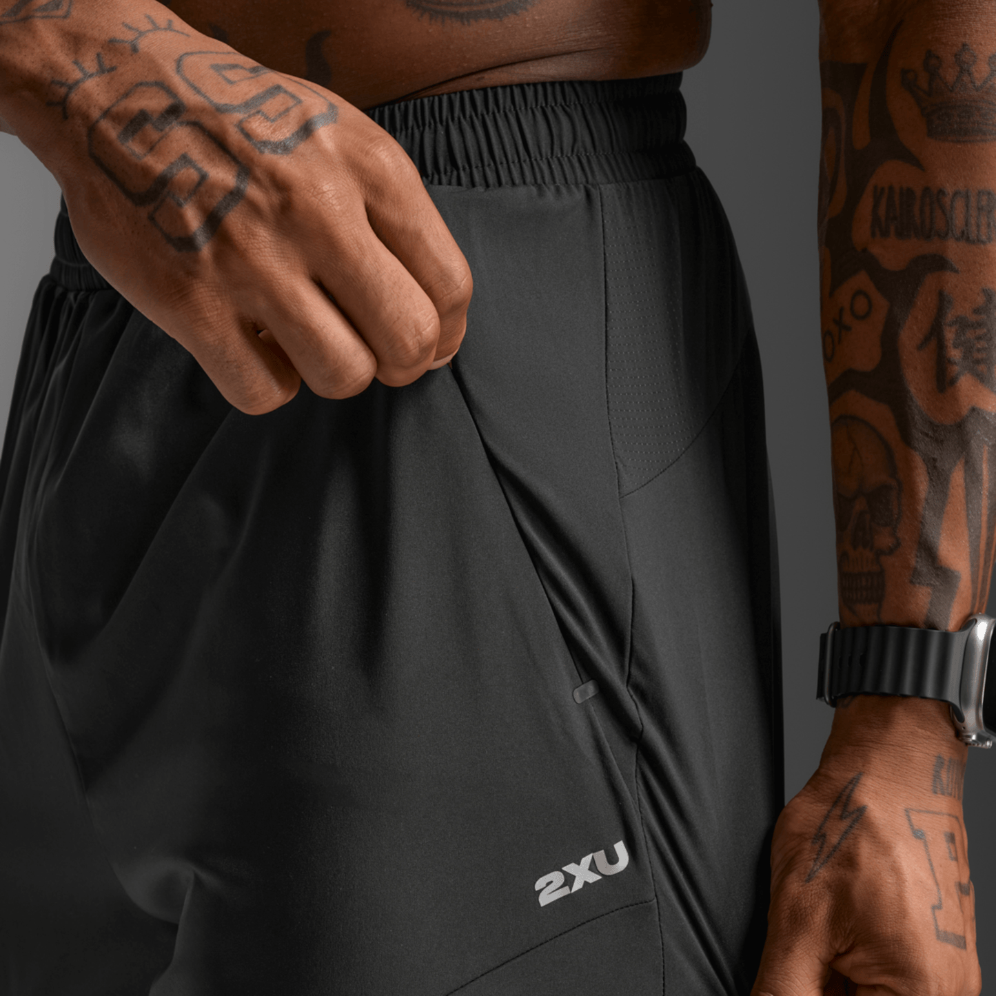 2XU South Africa - Men's Aero Woven Jogger - Black/Silver Reflective