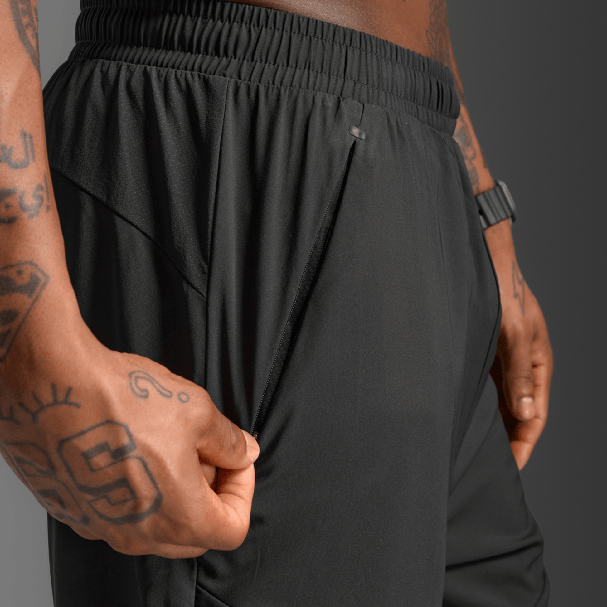 2XU South Africa - Men's Aero Woven Jogger - Black/Silver Reflective