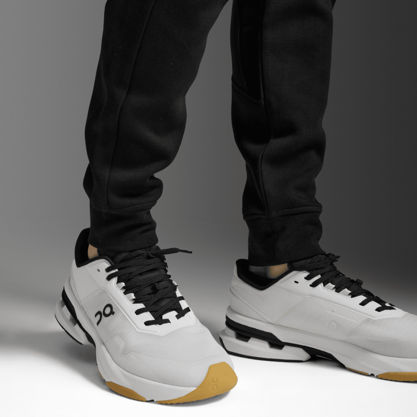 2XU South Africa - Commute Smooth Space Track Pants - S