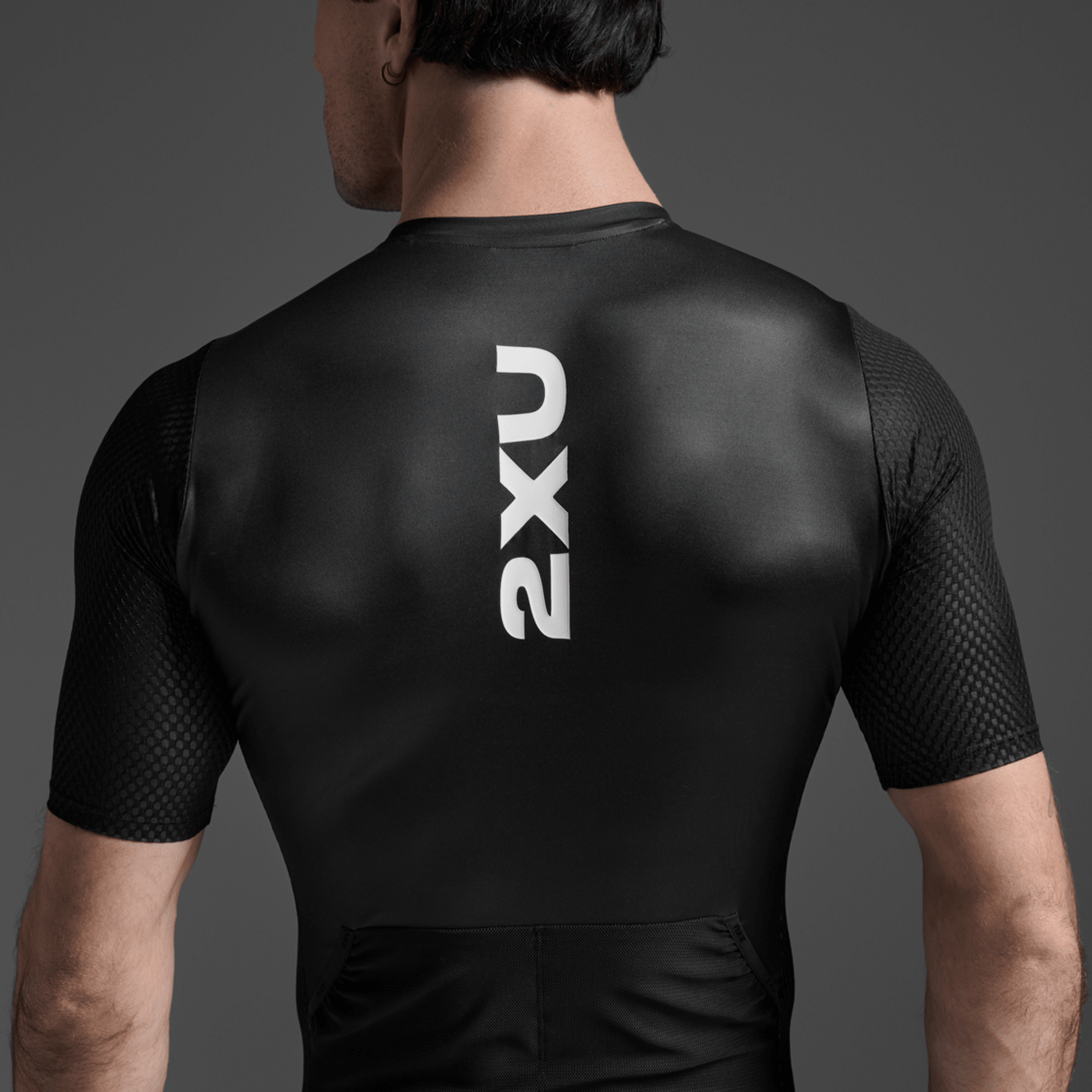 2XU South Africa - Men's Aero Hex Sleeved Trisuit - Black / White - Black/White