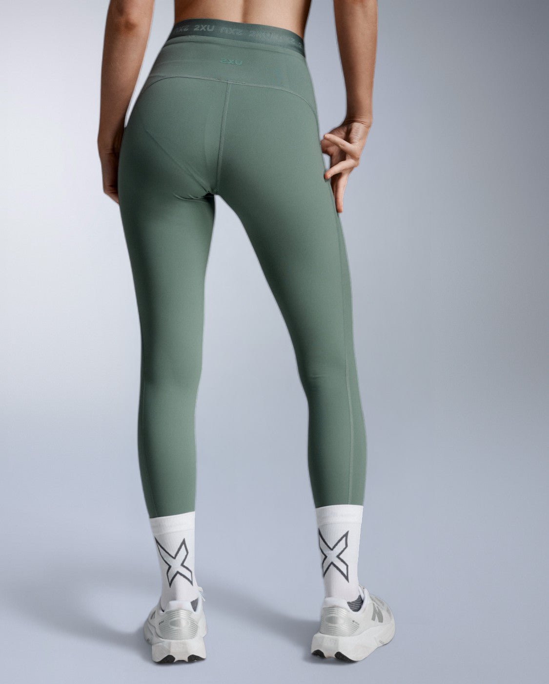 2XU South Africa - Women's Form Stash Hi-Rise Compression Tights - OLIVE LEAF/OLIVE LEAF