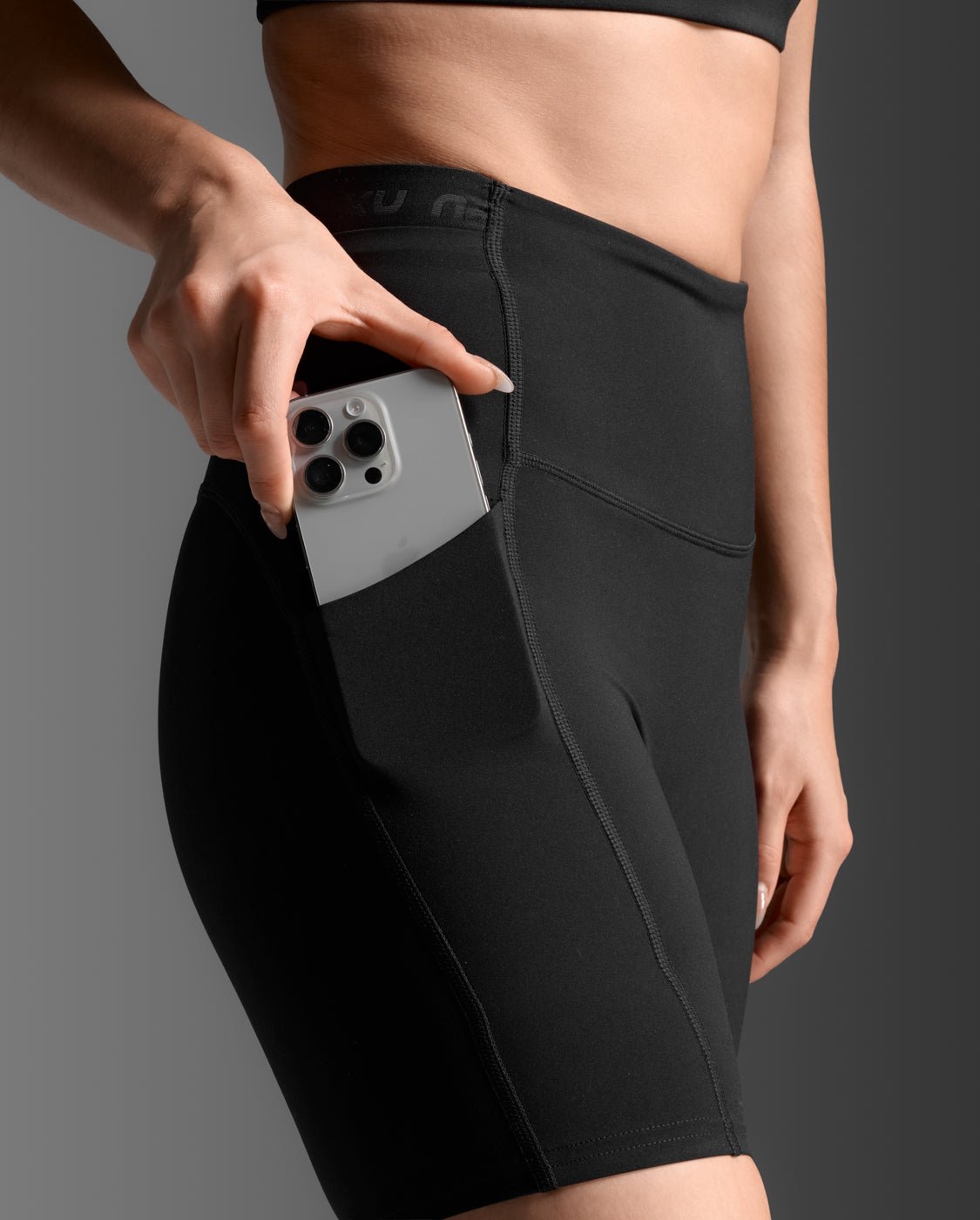 2XU South Africa - Women's Form Stash Hi - Rise Bike Shorts - Black/Black1