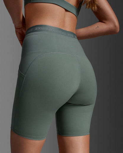 2XU South Africa - Women's Form Stash Hi-Rise Bike Shorts - Olive Leaf / Olive Leaf