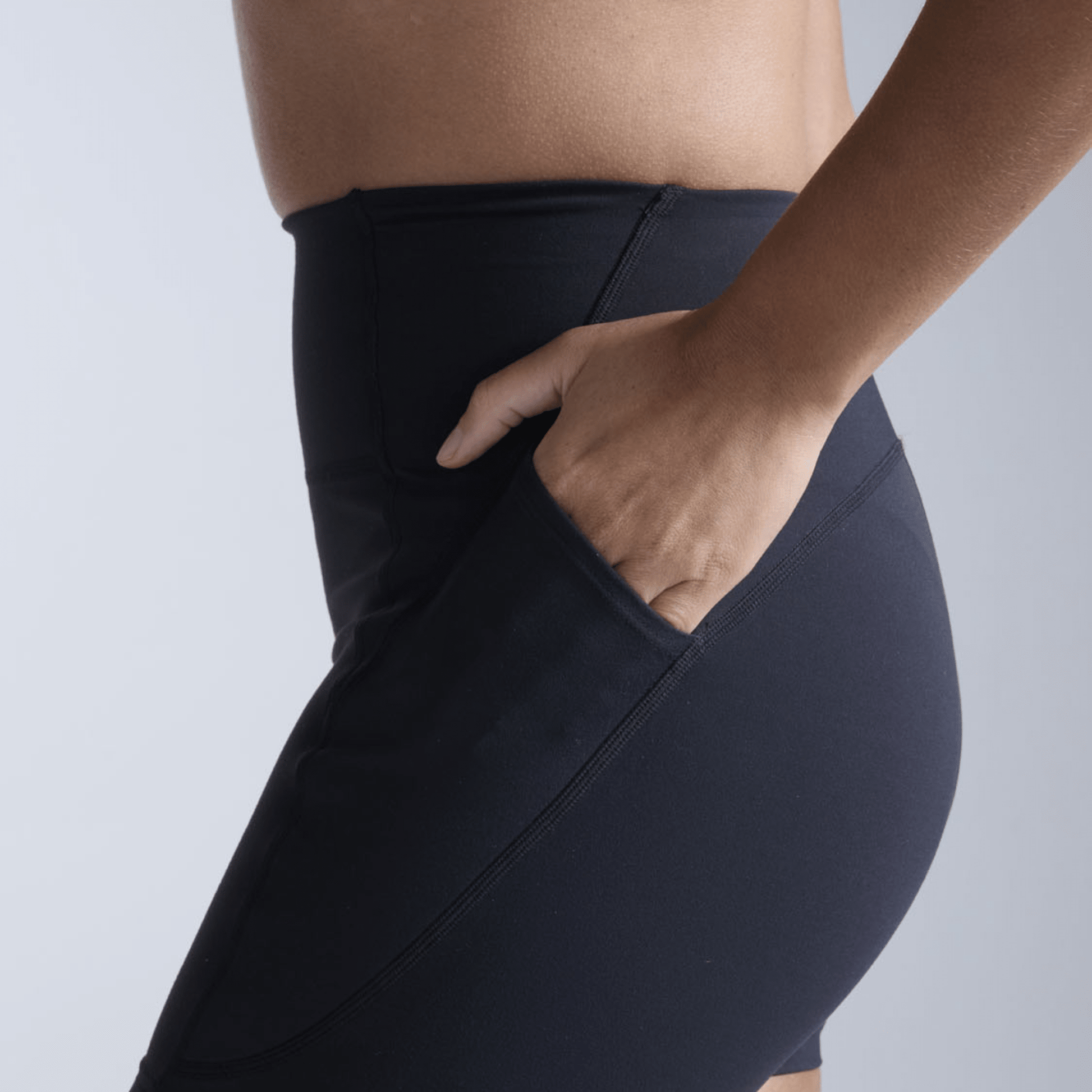 2XU South Africa - Women's Flex Hi - Rise 4in Compression Short - Black/Black