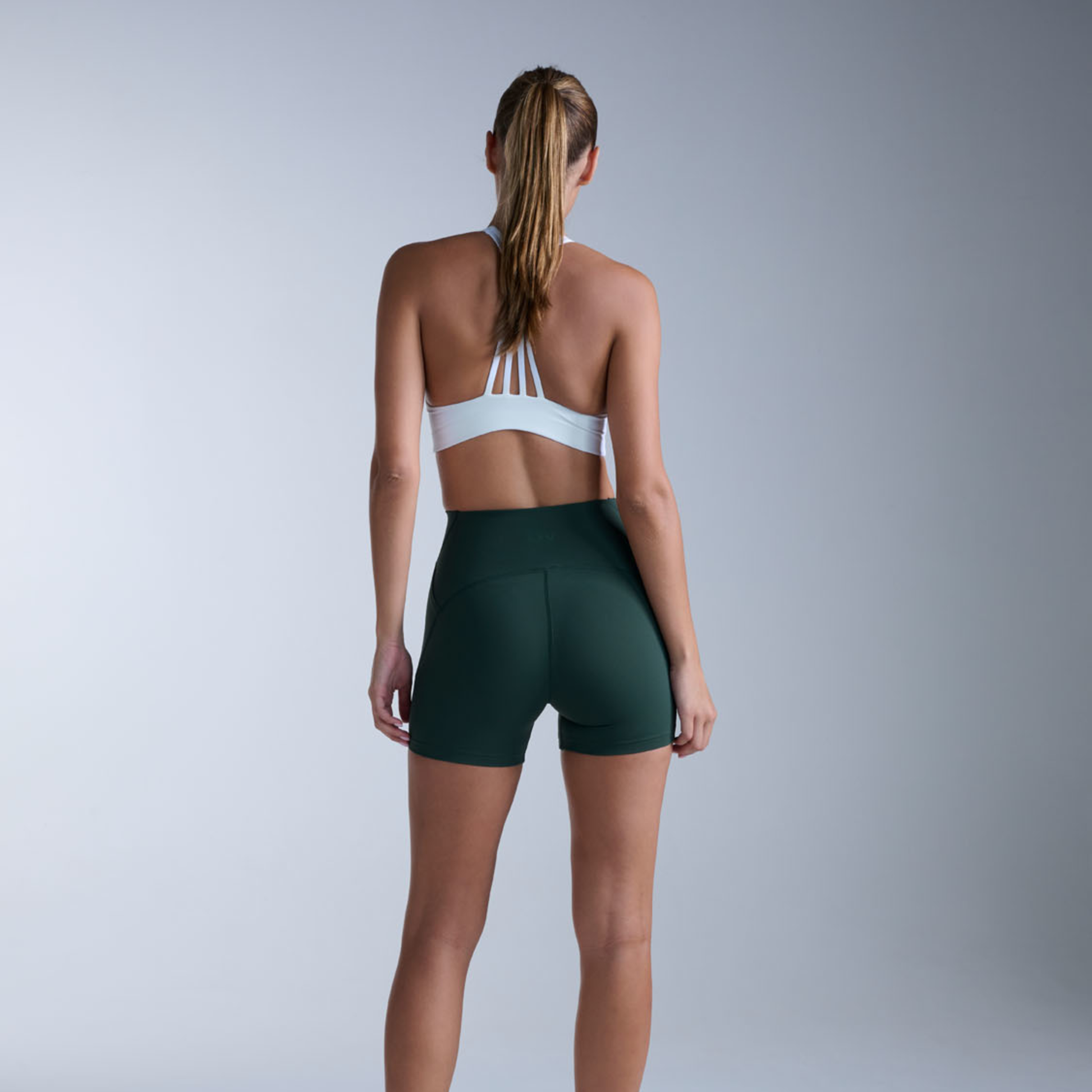 2XU South Africa - Women's Flex Hi - Rise 4in Compression Short - Ever Green / Ever Green