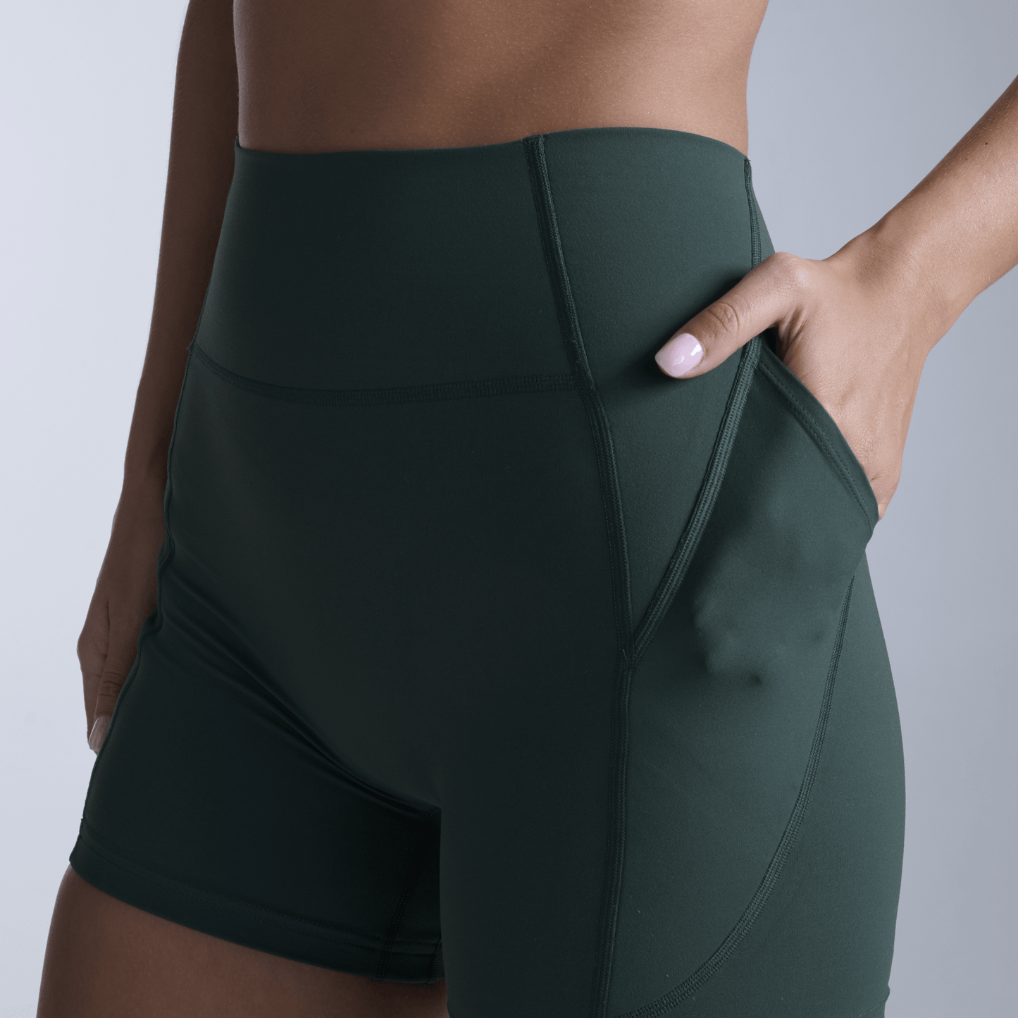 2XU South Africa - Women's Flex Hi - Rise 4in Compression Short - Ever Green / Ever Green