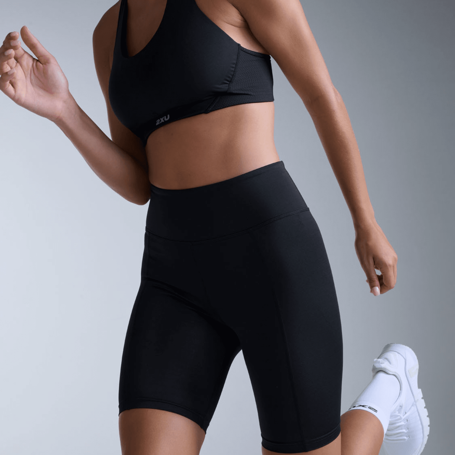 2XU South Africa - Women's Core Hi - Rise Compression 7 Inch Short - Black/Silver