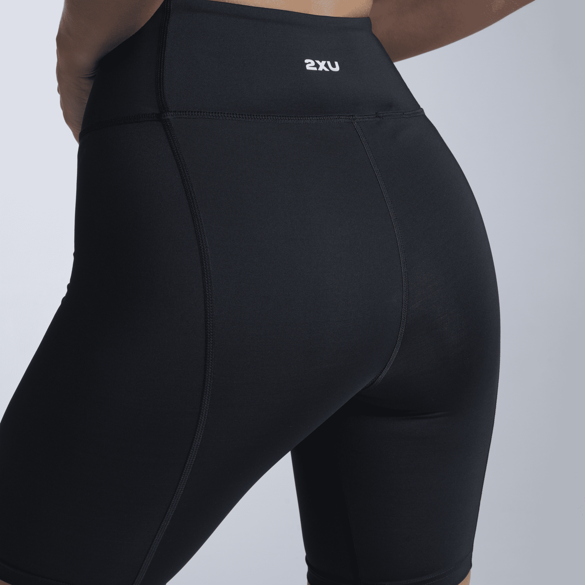 2XU South Africa - Women's Core Hi - Rise Compression 7 Inch Short - Black/Silver