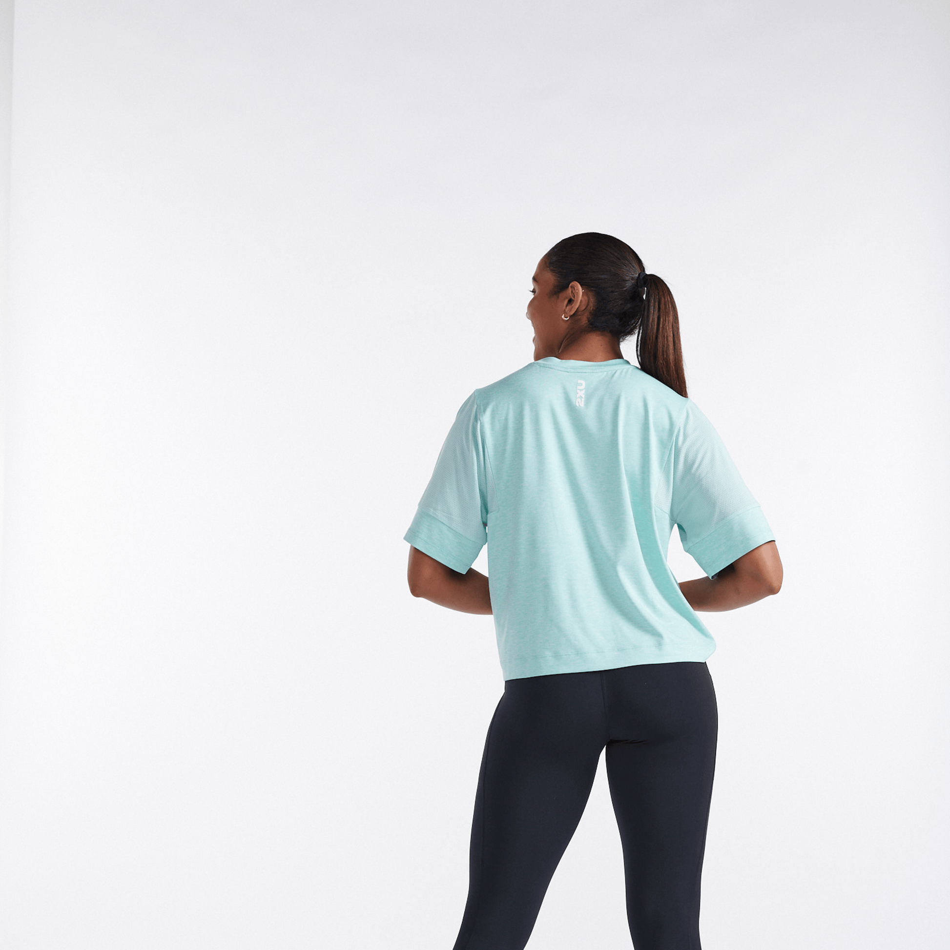 2XU South Africa - Women's Motion Sport Mesh Tee - Aqua / White