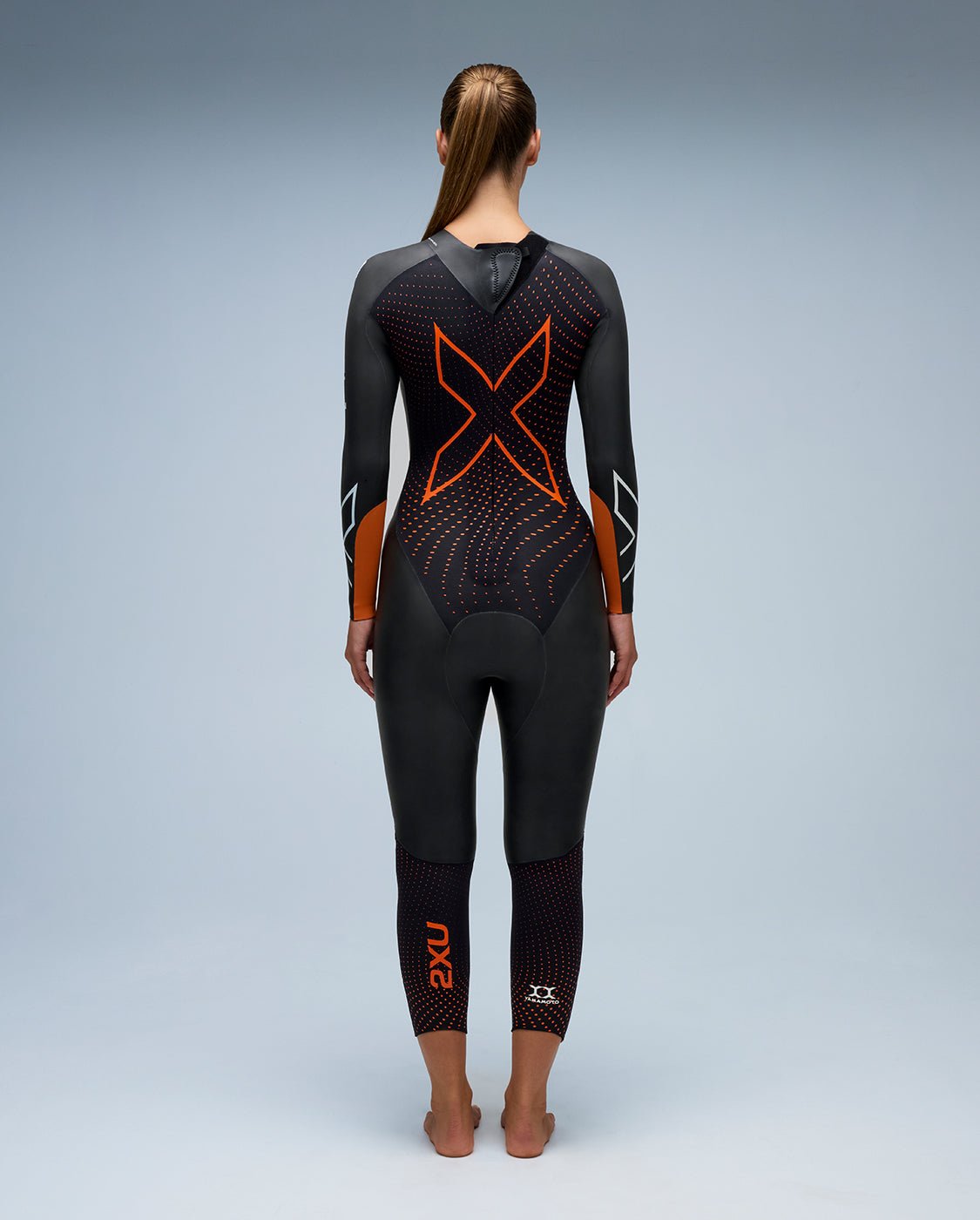 2XU South Africa - Women's Propel:1 Wetsuit - Black/ Solar Orange