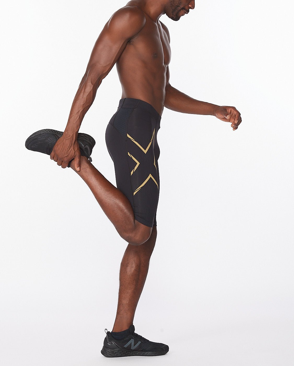 2XU South Africa - Men's Light Speed Compression Shorts - Black/Gold Reflective