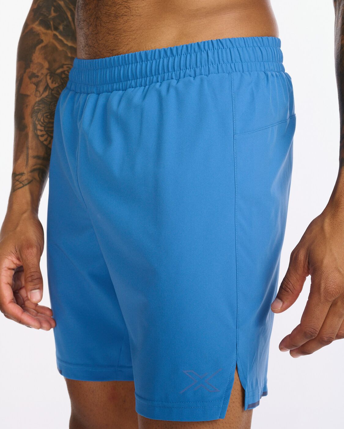 2XU South Africa - Men's Aero 7 inch Shorts - Starling/Medieval Blue Reflect