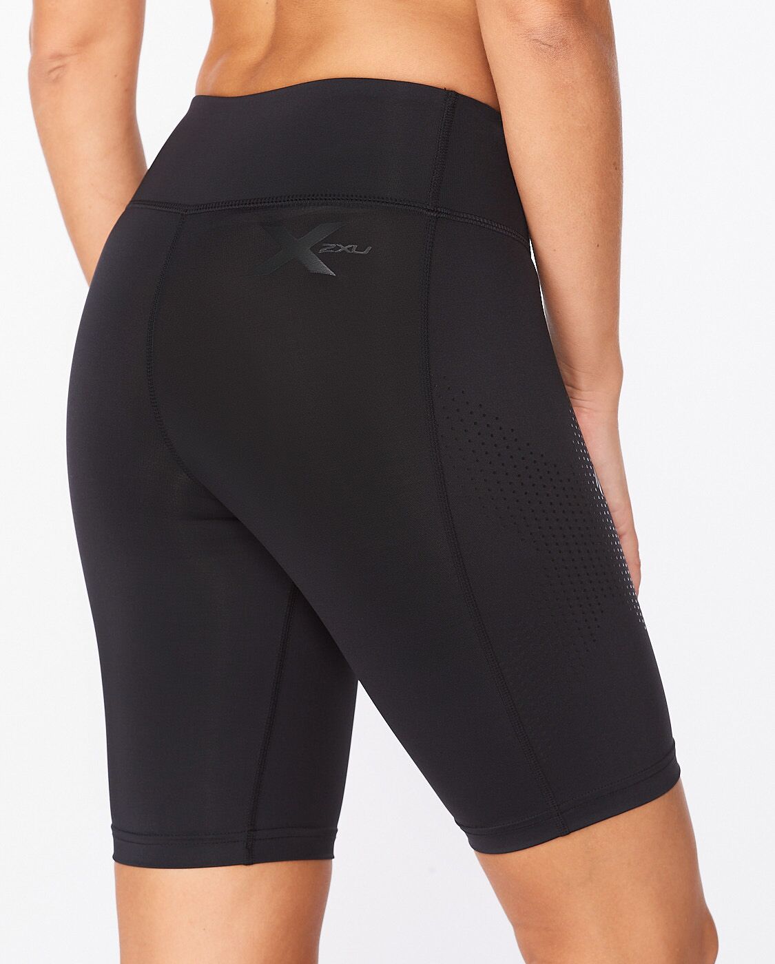 2XU South Africa - Womens Motion Mid-Rise Compression Short - Black/Dotted Black Logo