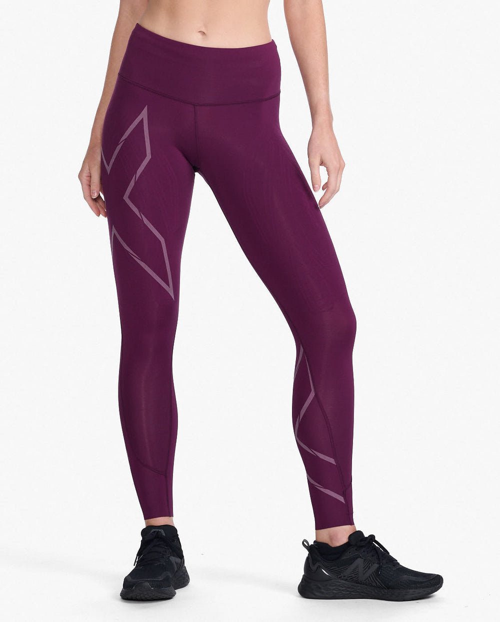 2XU South Africa - Women's Light Speed Mid-Rise Compression Tights - Beet/Beet Reflective