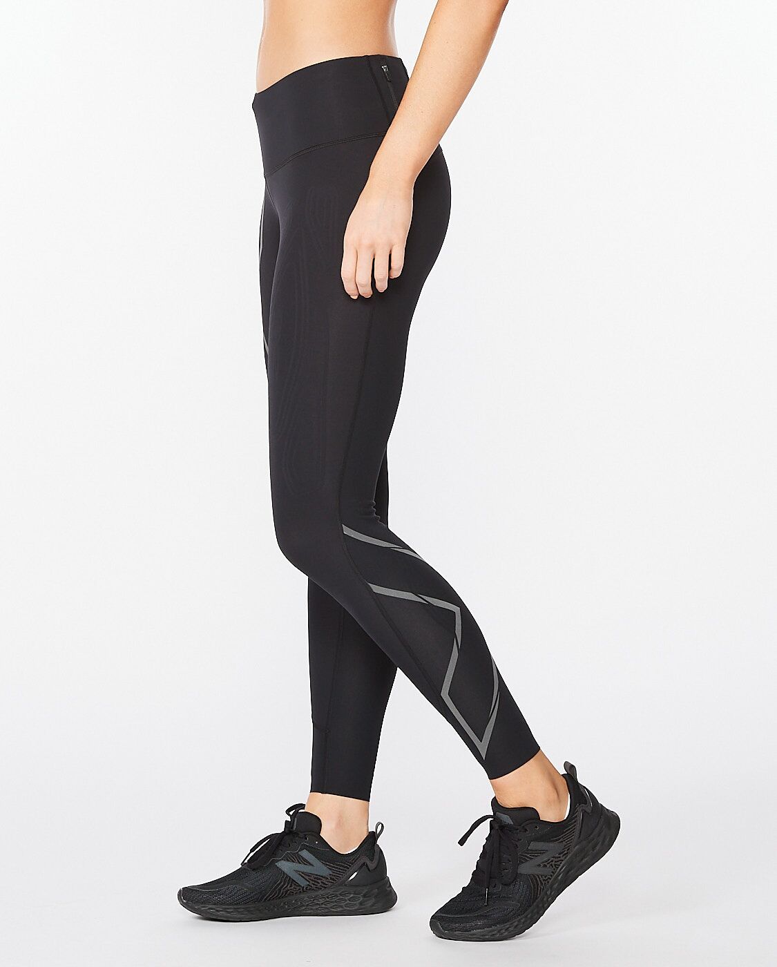 2XU South Africa - Women's Light Speed Mid-Rise Compression Tights - Black/Black Reflective