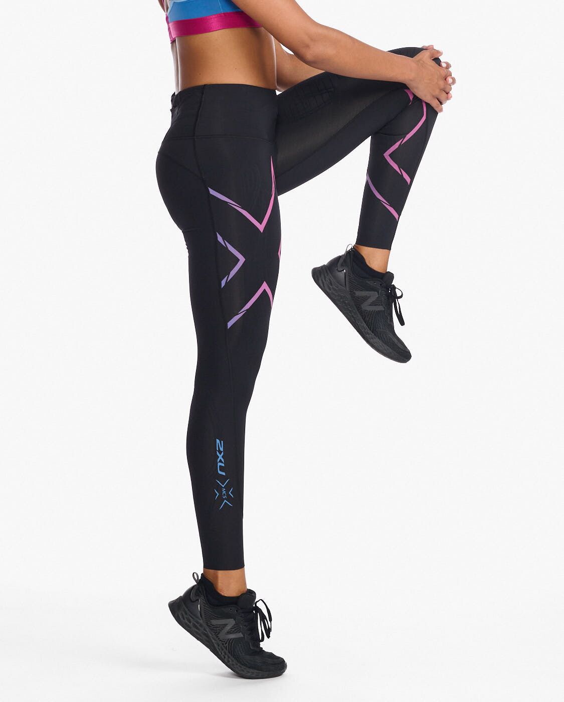 2XU South Africa - Women's Light Speed Mid-Rise Compression Tights - Black/Festival Ombre Reflect
