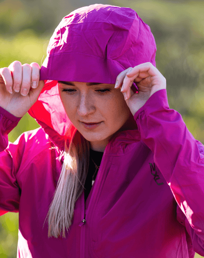 2XU South Africa - Womens Light Speed Waterproof Jacket - Festival/Mulberry Reflective