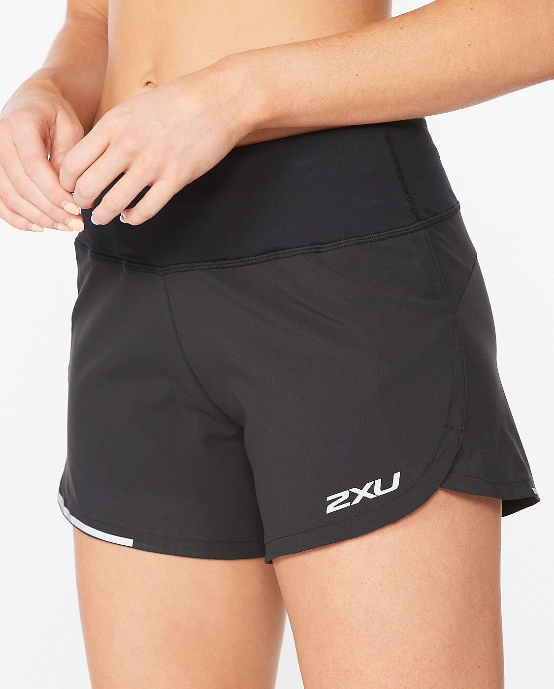 2XU South Africa - Womens Aero 4 inch Shorts - Black/Silver Reflective
