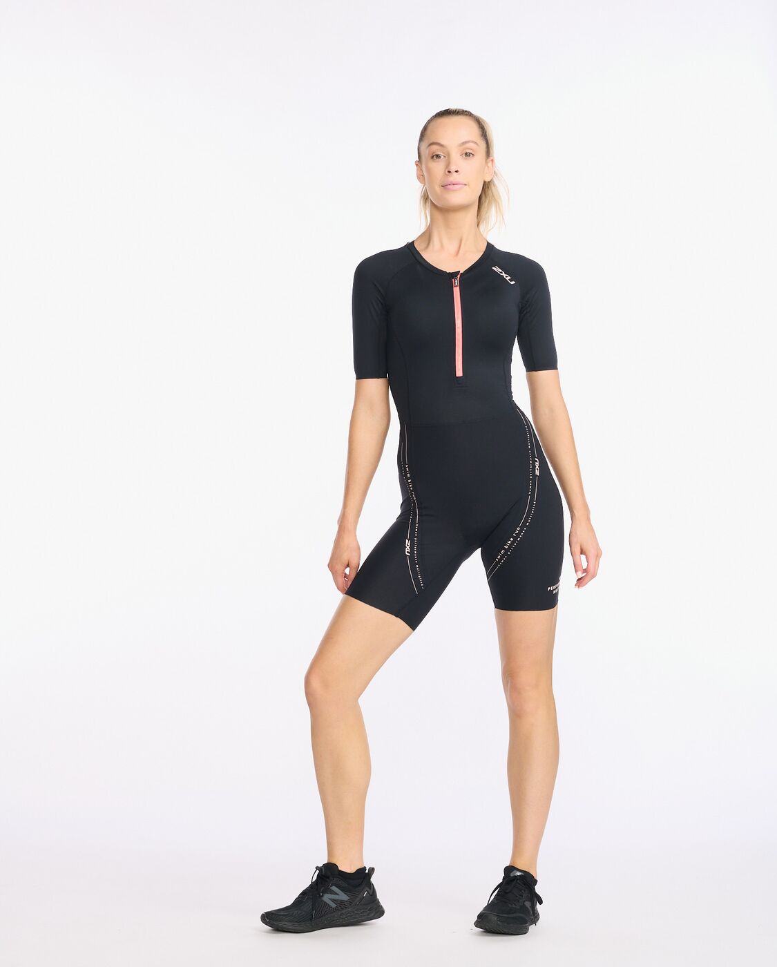 2XU South Africa - Womens Aero Sleeved Trisuit - Black/Hyper Coral